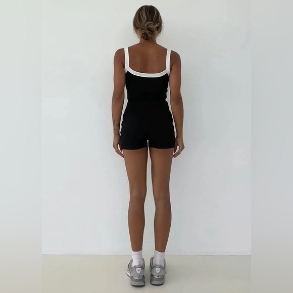 NWT Sunday Onsie - Picture 3 of 7